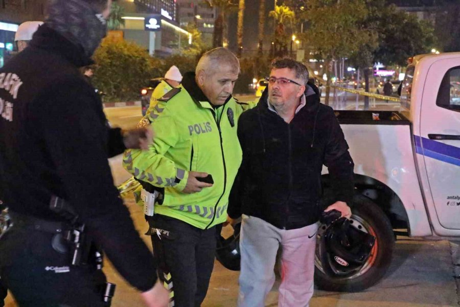 Kamyon İle Çarpışan Motosikletin 17 Yaşındaki Sürücüsü Hayatını Kaybetti