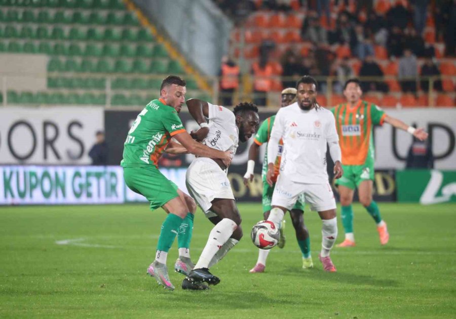 Trendyol Süper Lig: Alanyaspor: 0 - Antalyaspor: 0 (maç Sonucu)