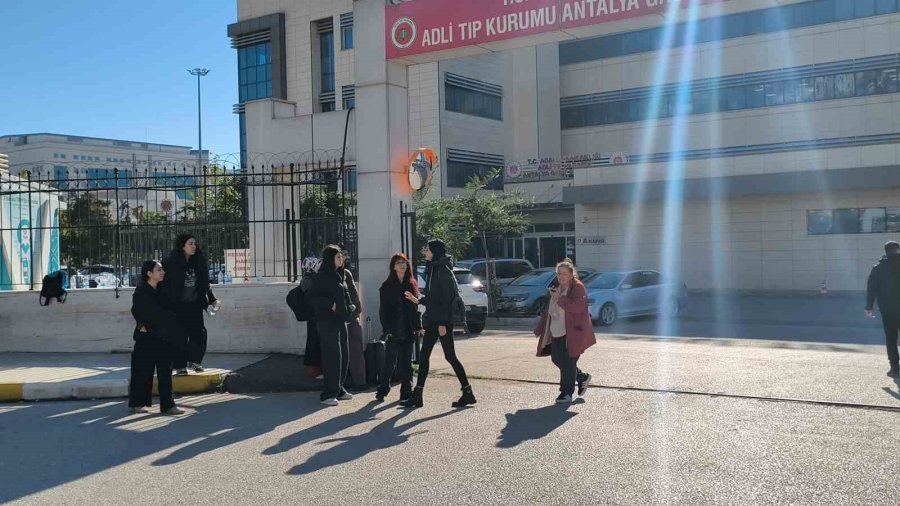 Kamyonun Altında Kalarak Hayatını Kaybeden Lise Öğrencisinin Cenazesi Teslim Alındı
