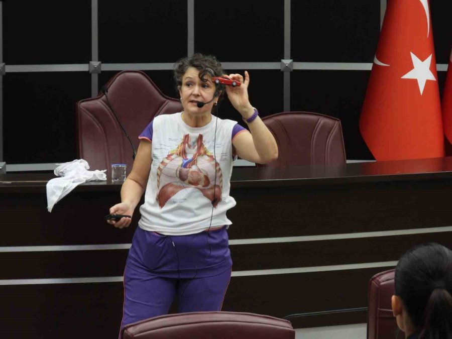 Kepez Belediyesi’nde Personele Solunum Sağlığı Eğitimi Verildi