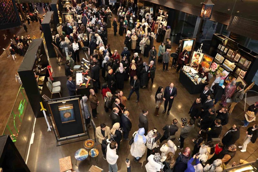 Vali Akın Ve Başkan Altay, 17. Altın Dokunuşlar Festivali’ni Ve Gazze Hayır Panayırı’nı Açtı