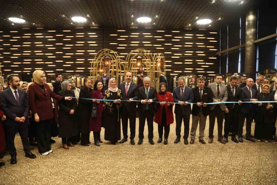 Vali Akın Ve Başkan Altay, 17. Altın Dokunuşlar Festivali’ni Ve Gazze Hayır Panayırı’nı Açtı