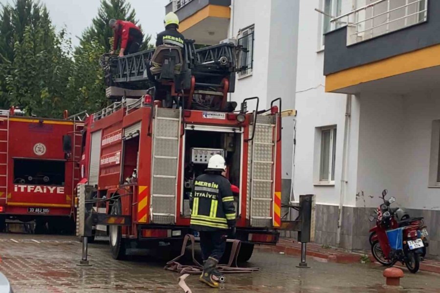 Mersin’de İki Ayrı Ev Yangını