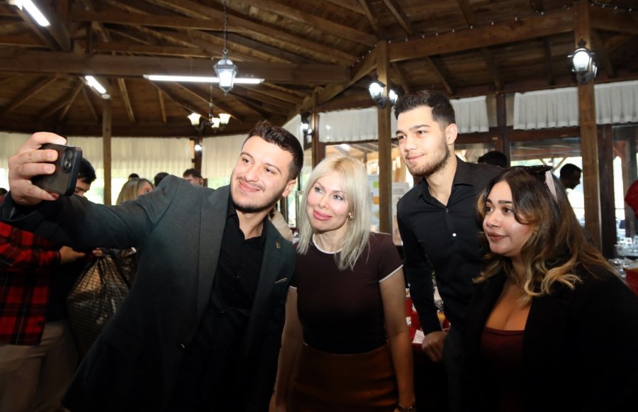 Rektör Prof. Dr. Özkan: "öğrencilerimizi Sadece Üniversitenin Bir Parçası Olarak Değil, Bu Kurumun Nefesi, Enerjisi Ve Geleceği Olarak Görüyorum"