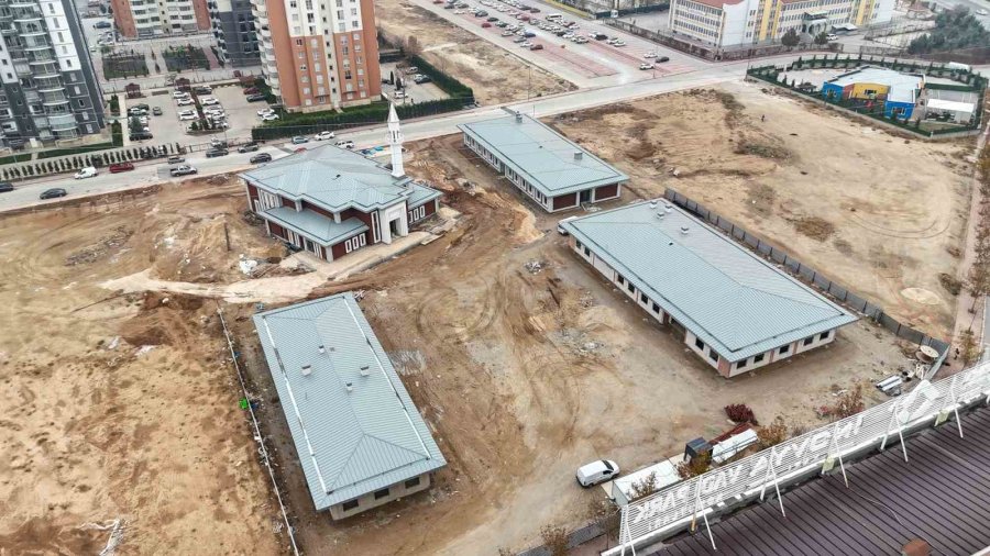 Yazır Mahalle Külliyesi Hızla Yükseliyor