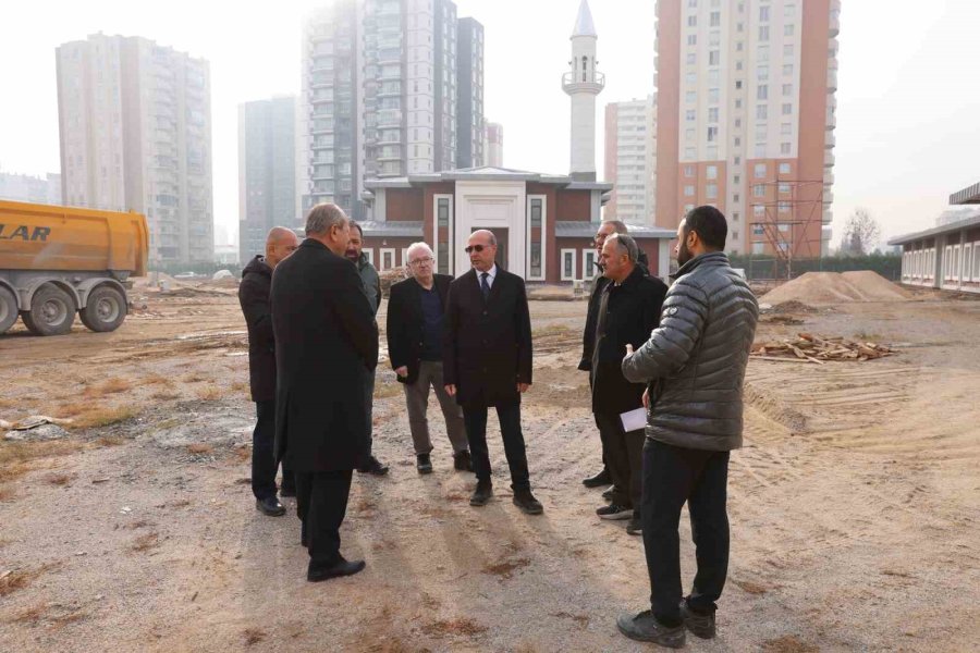 Yazır Mahalle Külliyesi Hızla Yükseliyor