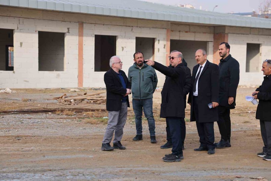 Yazır Mahalle Külliyesi Hızla Yükseliyor