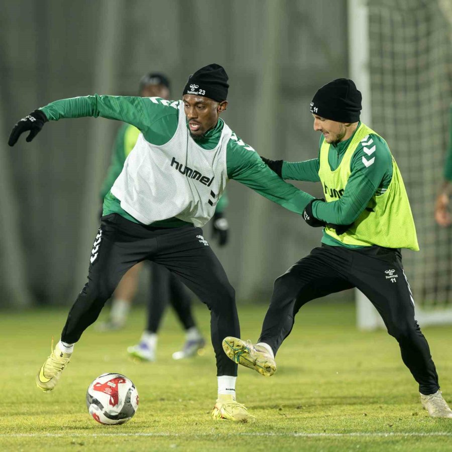 Konyaspor, Fenerbahçe Maçının Hazırlıklarını Sürdürdü