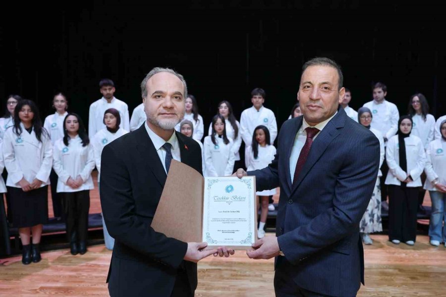 Niğde’de Aşçılık Öğrencileri Beyaz Önlüklerini Giydi