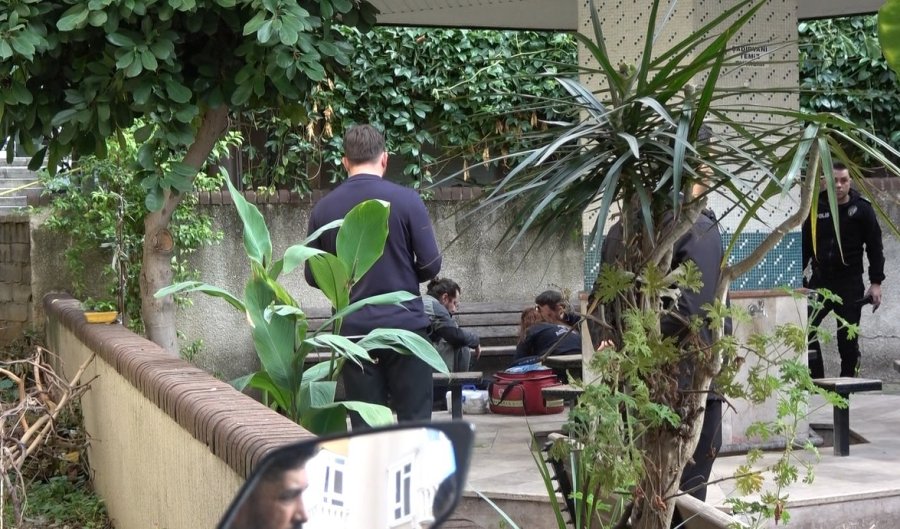 Alanya’da Dayı Dehşet Saçtı: 1 Yeğenini Öldürüp Diğer Yeğeni Ve Eniştesini Yaraladı