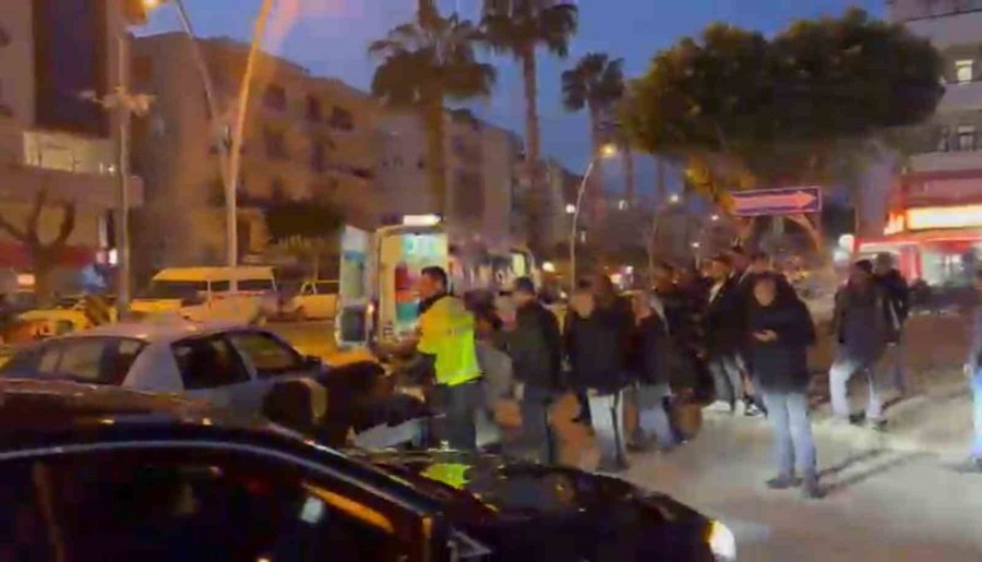 Otomobille Çarpışan Motosikletli Yaralandı