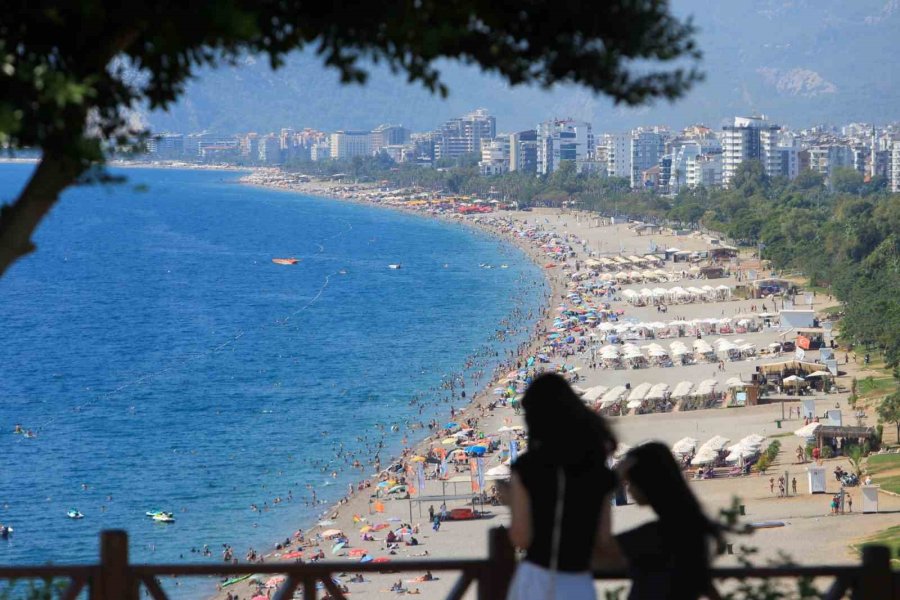 Rus Ve Avrupalı Turistler Yılbaşına Antalya’da Girecek