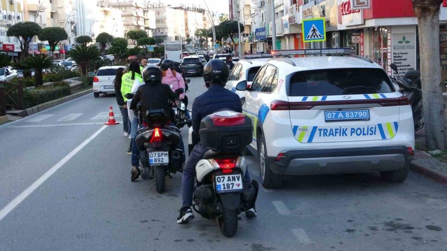Manavgat’ta 294 Motosikletliye 1 Milyon Liraya Yakın Ceza Kesildi