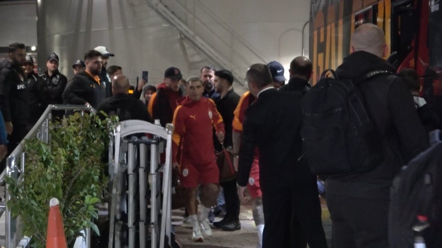 Galatasaray, Antalya’da Şampiyonlar Ligi Müziğiyle Karşılandı