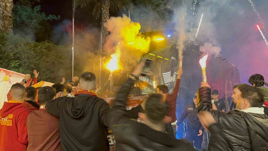 Galatasaray, Antalya’da Şampiyonlar Ligi Müziğiyle Karşılandı