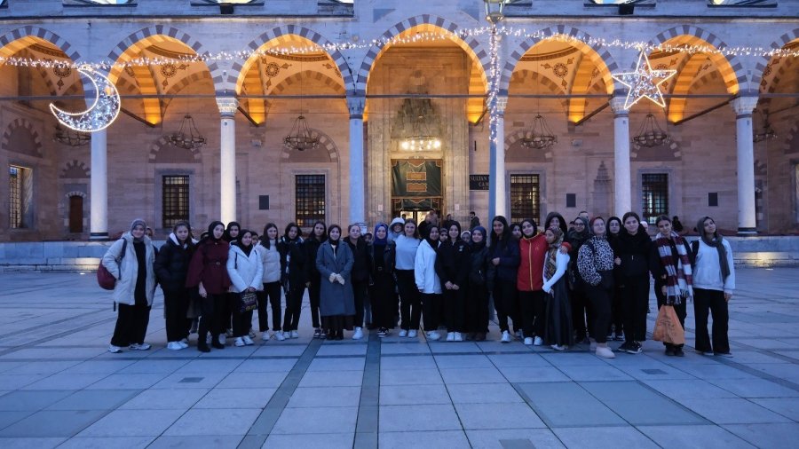 Karatay’da Öğrenciler Sabah Namazı Programında Buluşuyor