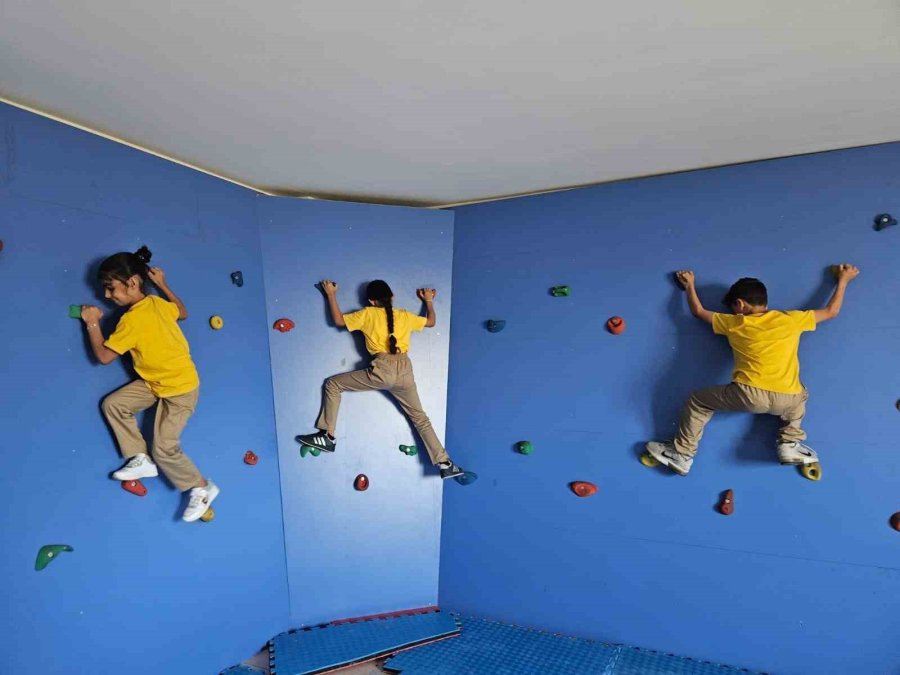 Yaparak Yaşayarak Öğrenme Merkezi Çocukları Geleceğe Hazırlıyor