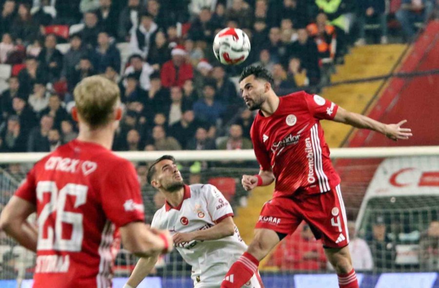Trendyol Süper Lig: Antalyaspor: 0 - Galatasaray: 2