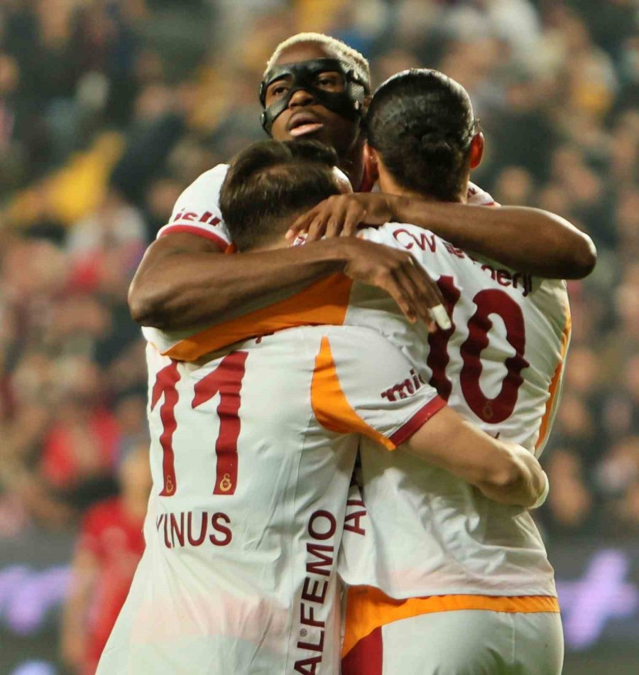 Trendyol Süper Lig: Antalyaspor: 0 - Galatasaray: 2 (ilk Yarı)