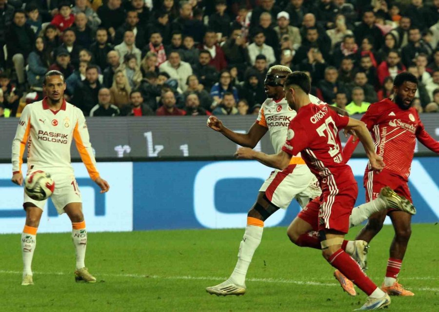 Trendyol Süper Lig: Antalyaspor: 1 - Galatasaray: 4 (maç Sonucu)