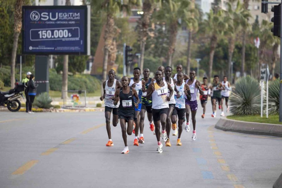 Türkiye’nin En Hızlı Maratonu Yine Mersin’de Koşuldu