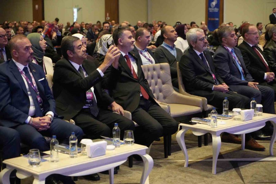 Özkurbir 4. Eğitim Sempozyumu Antalya’da Gerçekleştirildi