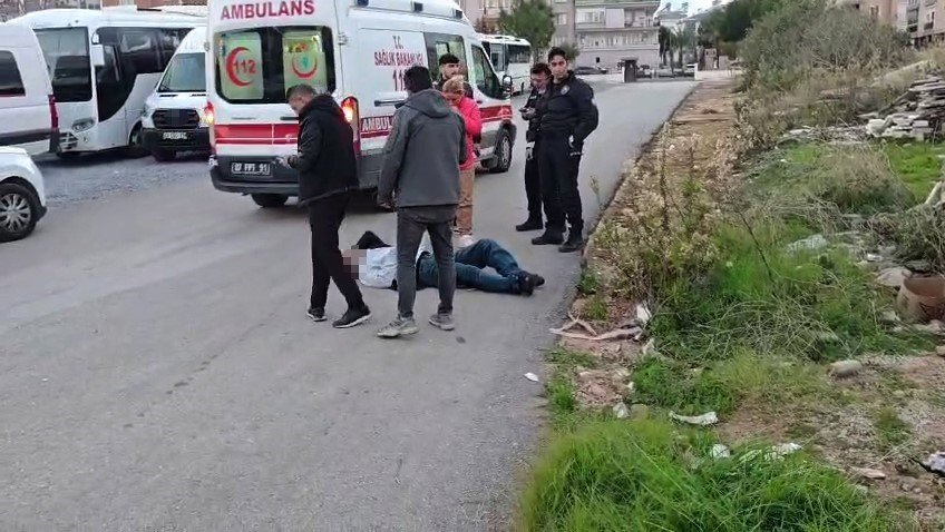 Husumetlileriyle Karşılaşan Genç Bıçaklanarak Yaralandı