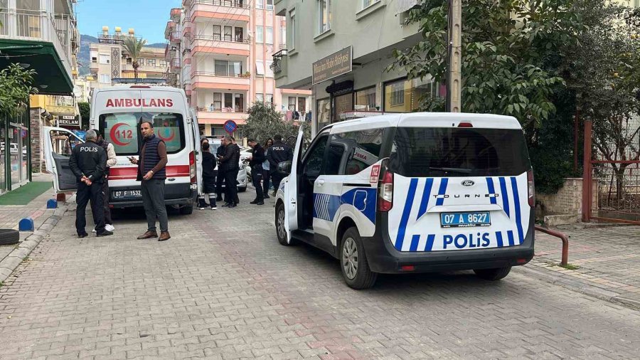 Alanya’da Alacak Verecek Meselesi Kanlı Bitti, 1 Yaralı