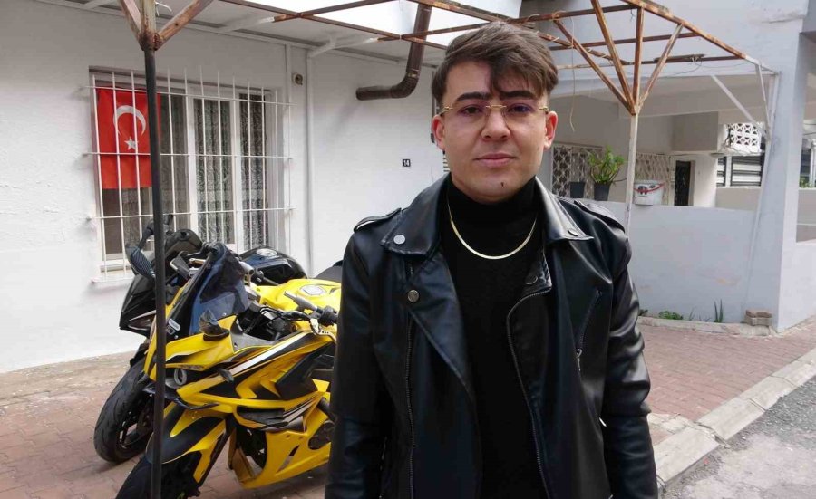 Motosiklet Sürücüsü Kaskı Sayesinde Yara Almadan Kurtuldu