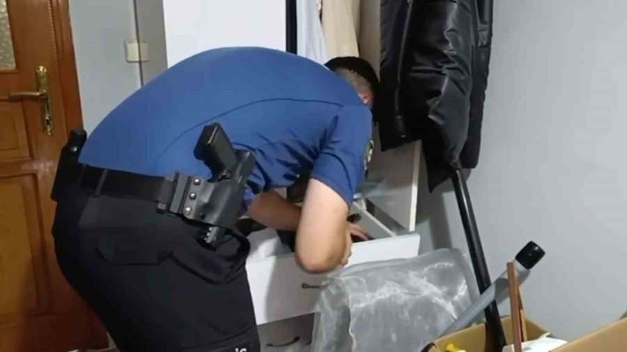 Niğde Merkezli Nitelikli Dolandırıcılık Operasyonu: 9 Tutuklama