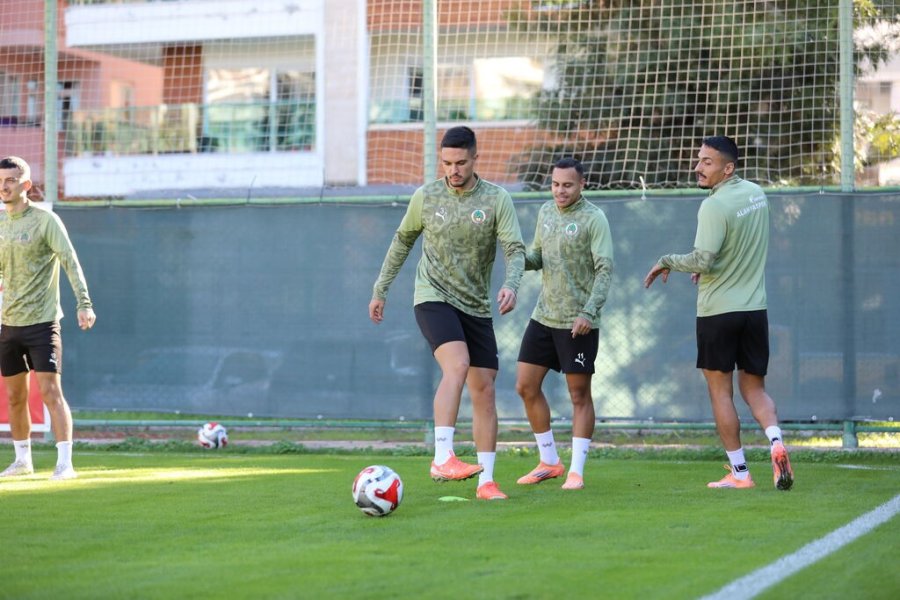 Alanyaspor, Trabzonspor Maçı Hazırlıklarını Tamamladı