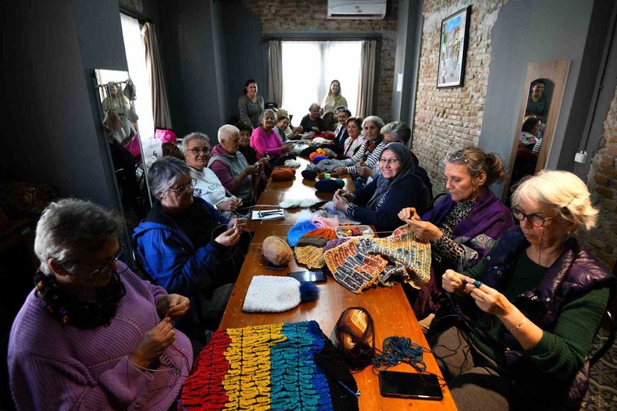 Muratpaşa Çifte Kuyular Yaşlı Evi’nden Minikleri Isıtan Proje