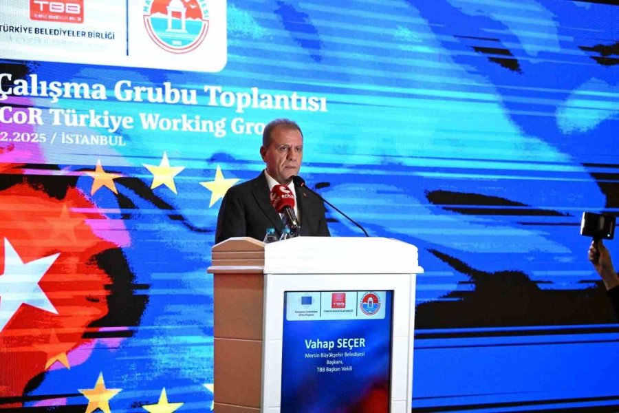 Seçer: "demokrasi Bir Miras Değil, Emek İsteyen Canlı Bir Süreçtir"