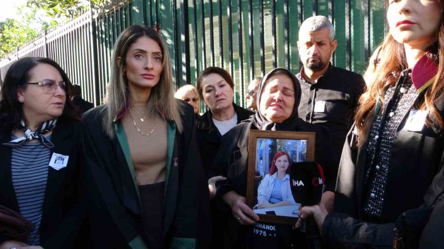 Antalya’da 9 Kurşunlu Kadın Cinayetinde İyi Hal İndirimi Anneyi Gözyaşlarına Boğdu