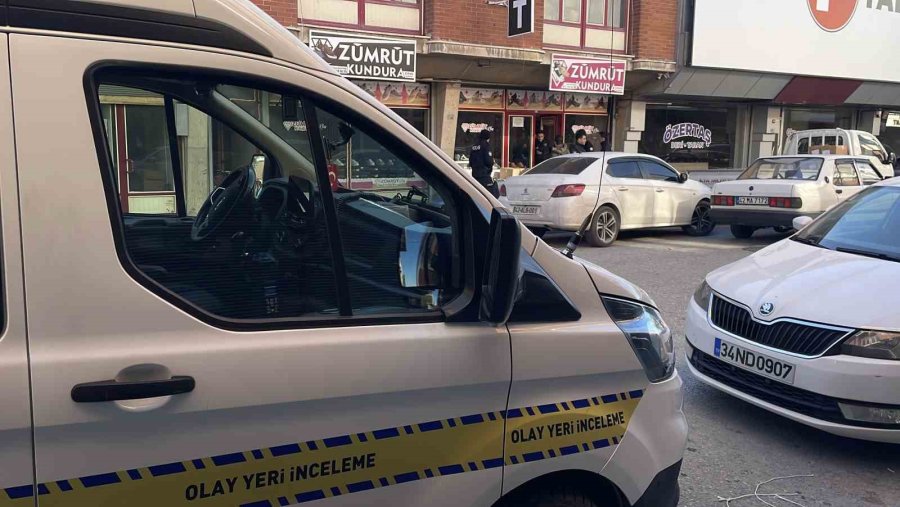 Kunduracıda Kavga: 1 Kişi Bıçaklandı