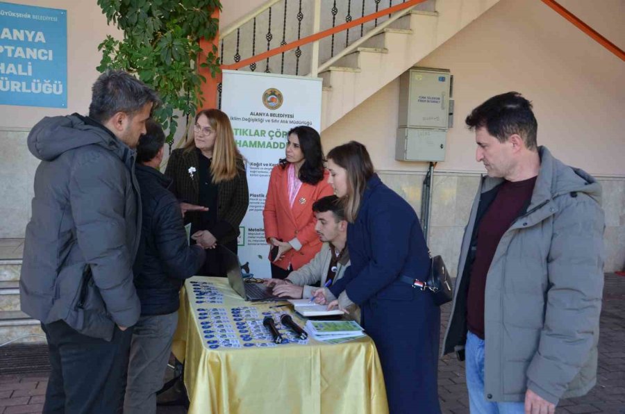 Alanya’da Çevre Dostu Çiftçi Kart Projesi Üreticilere Anlatıldı