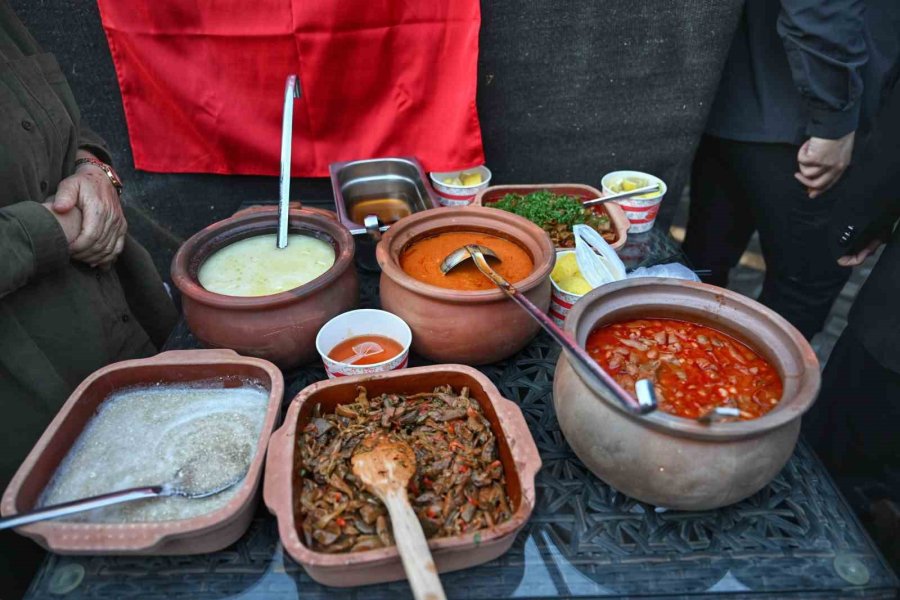 Demre’de Coğrafi İşaret Başvurusu Yapılan Ürünler Festivalde Tanıtıldı