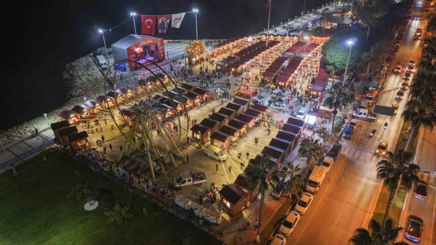 Mersin’de Yılbaşı Pazarı Işıl Işıl Coşkuyla Kapılarını Açtı