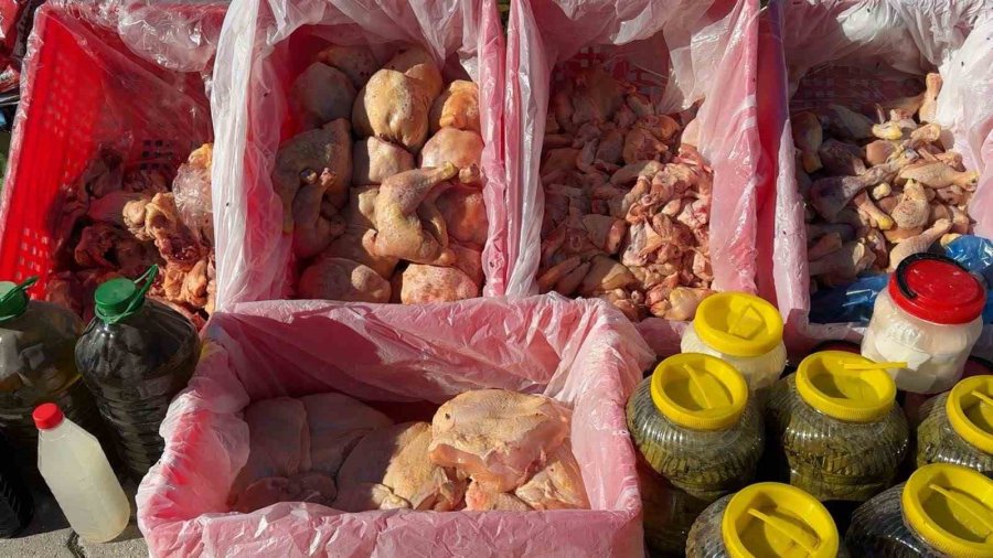 Tarsus’ta Halk Sağlığını Tehdit Eden On Binlerce Ürün Toplatıldı