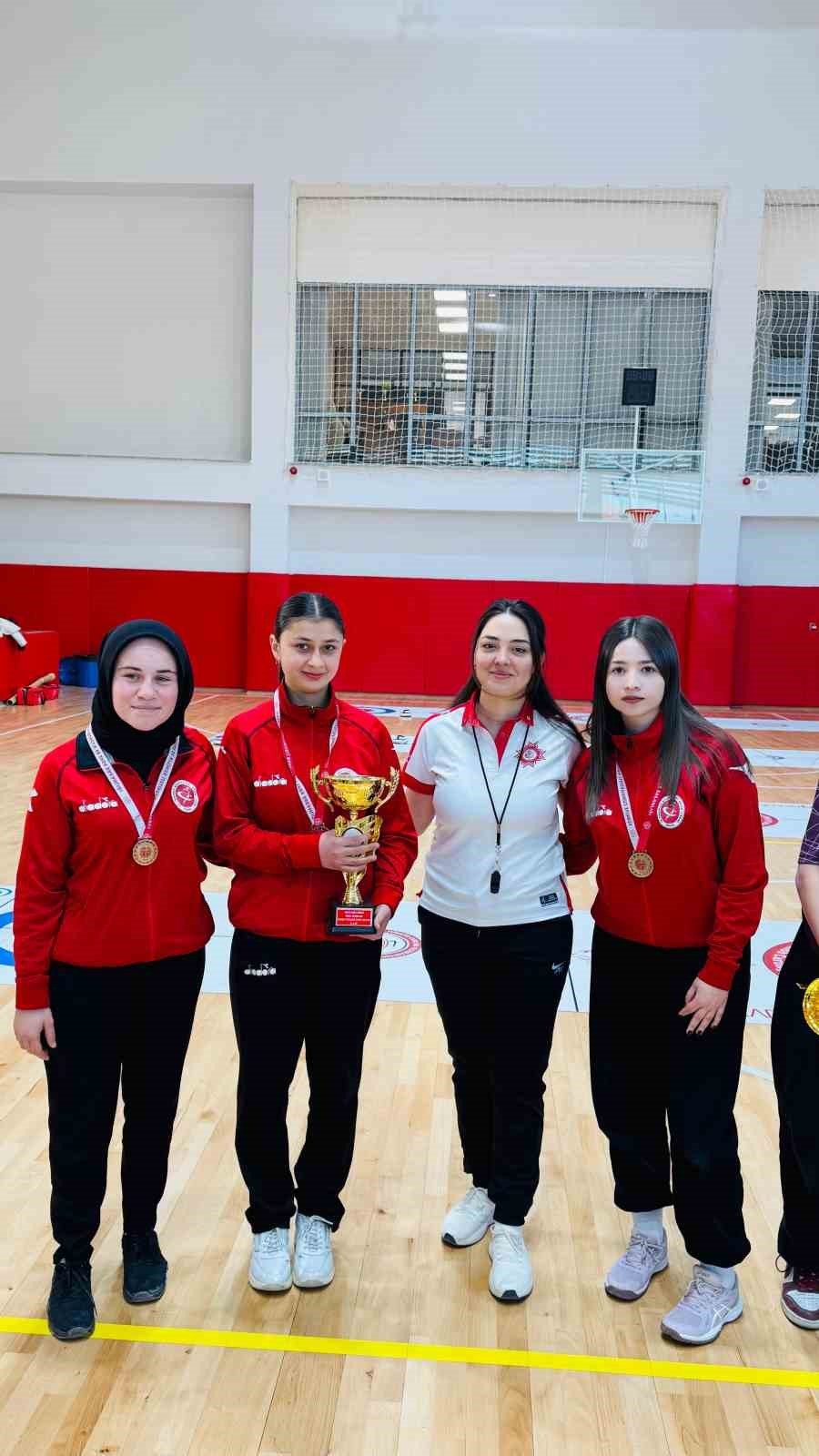 Niğde’de Okul Sporları Floor Curling Müsabakaları Tamamlandı
