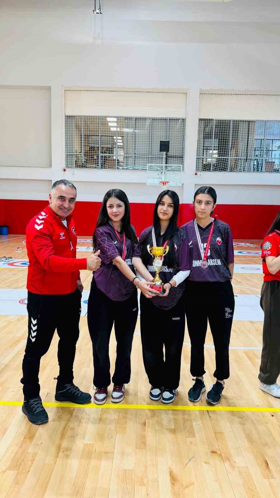 Niğde’de Okul Sporları Floor Curling Müsabakaları Tamamlandı