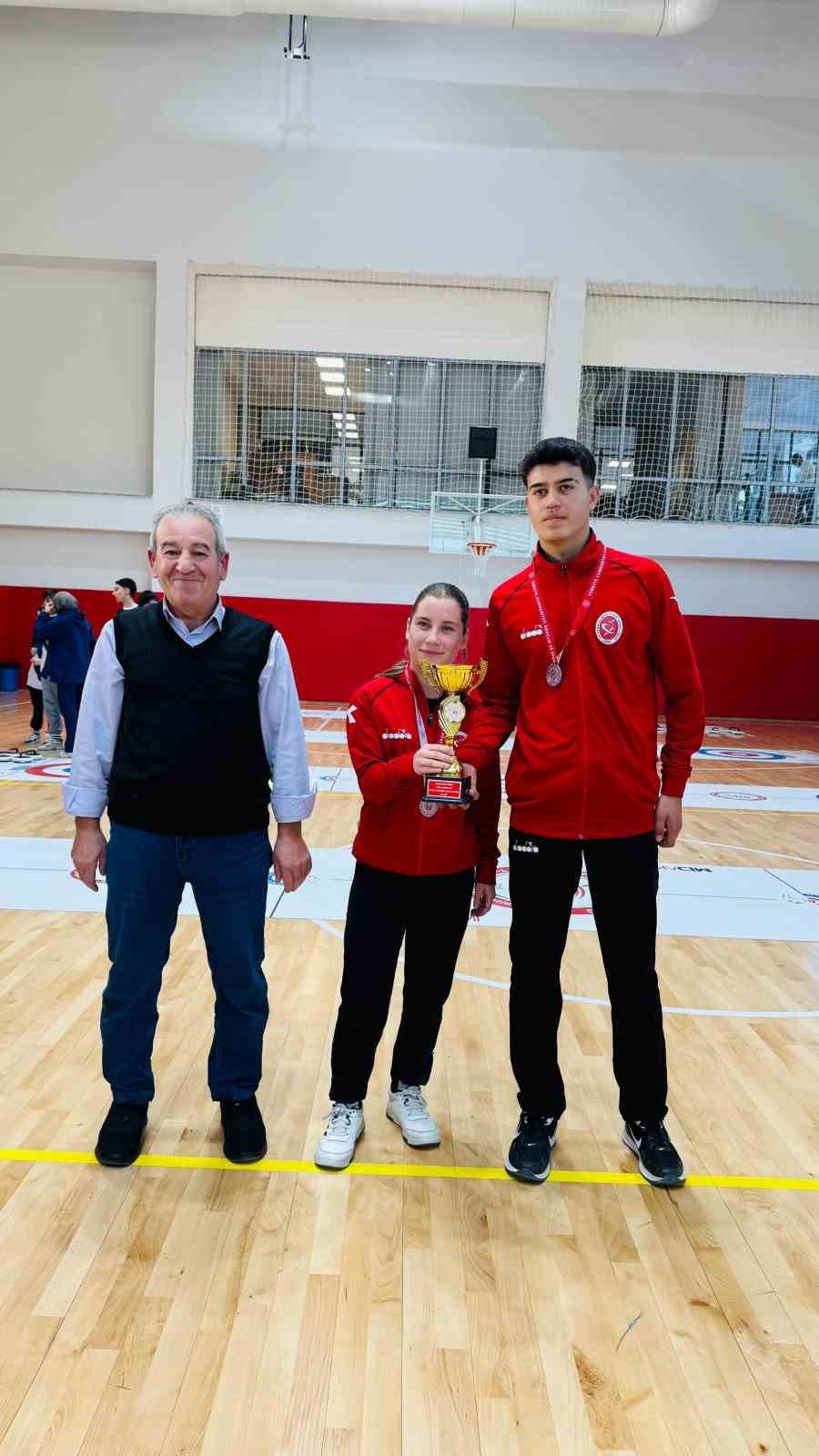 Niğde’de Okul Sporları Floor Curling Müsabakaları Tamamlandı