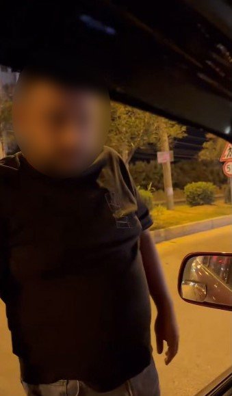 Trafikte Tartıştığı Sürücüye Yumruk Attı, O Anlar Kamerada