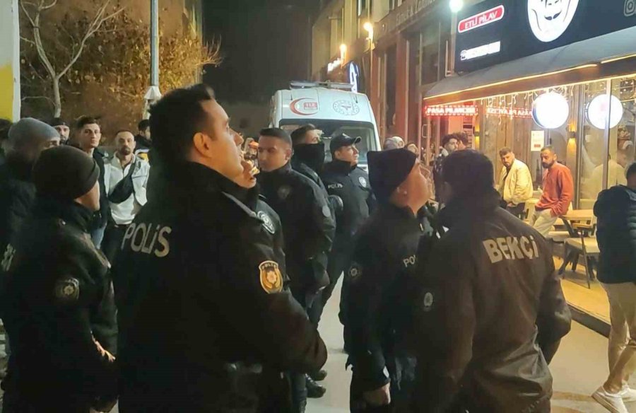 Üçüncü Kattan İkinci Katın Balkonuna Düşen Çocuk Ağır Yaralandı