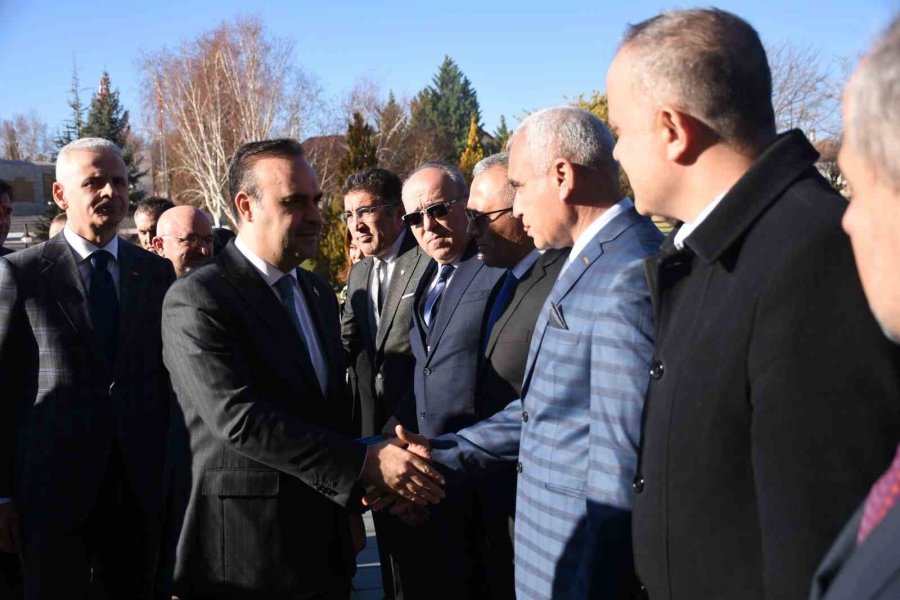 Bakan Kacır: "türkiye Bizim İktidarlarımızda Dünyanın En Önemli Üretim Güçlerinden Biri Haline Geldi"