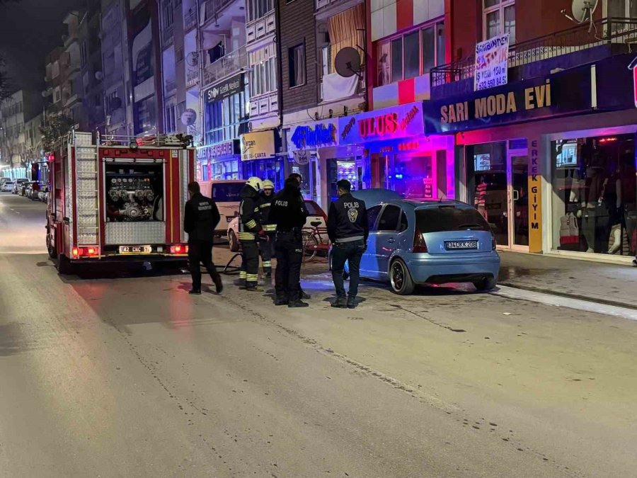 Ereğli’de Park Halindeki Otomobilde Yangın Çıktı