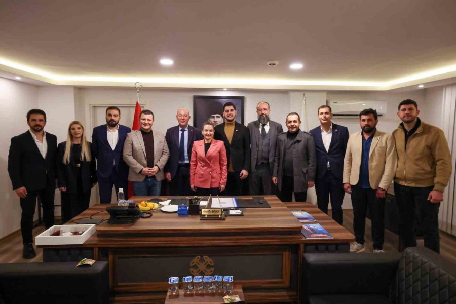 Başkan Vekili Özdemir: "alanya’yı Hak Ettiği Hizmetlerle Buluşturmaya Devam Edeceğiz"