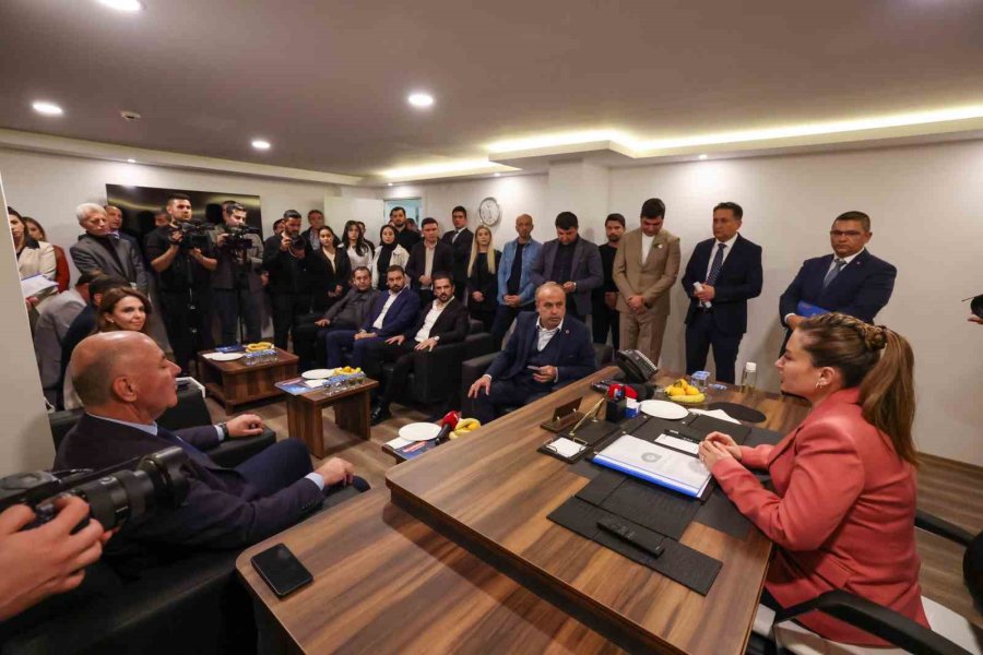 Başkan Vekili Özdemir: "alanya’yı Hak Ettiği Hizmetlerle Buluşturmaya Devam Edeceğiz"