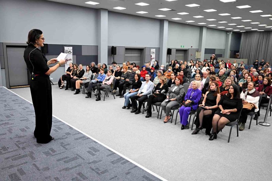 Mersin’de Uçan Süpürge Kadın Filmleri Festivali İkinci Kez Perdelerini Açtı