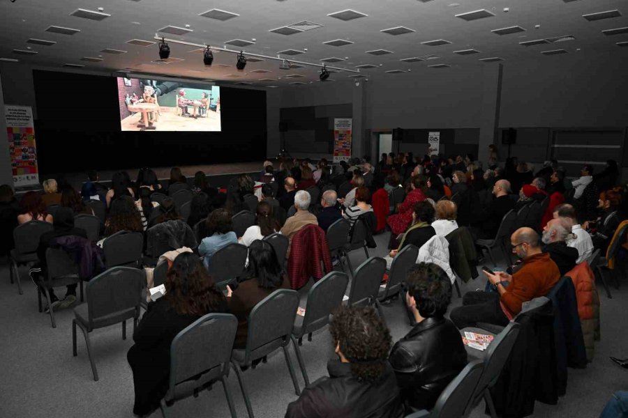 Mersin’de Uçan Süpürge Kadın Filmleri Festivali İkinci Kez Perdelerini Açtı